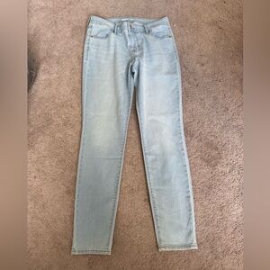 Women’s Old Navy super skinny jeans 6